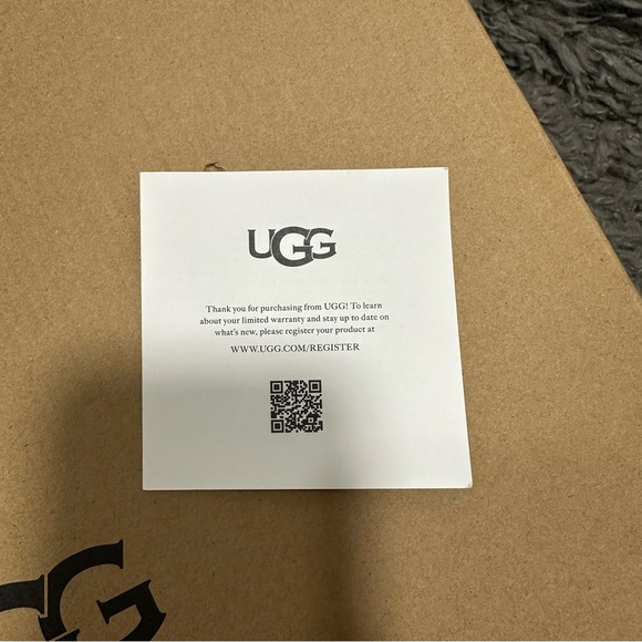 UGG Chestnut Platform Boot - Picture 6 of 10